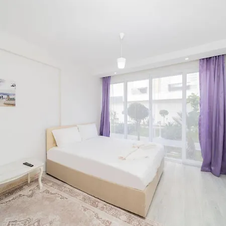 Pleasant Flat With Balcony In Konyaalti Antalya